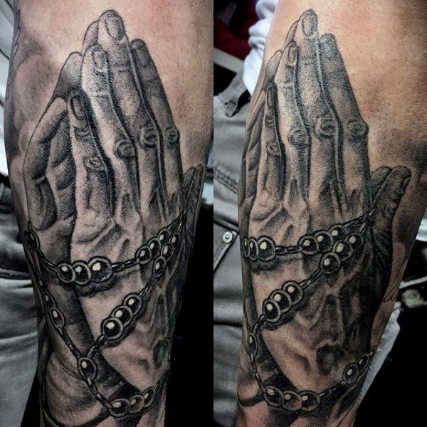 tatuaje rosario para hombre 29