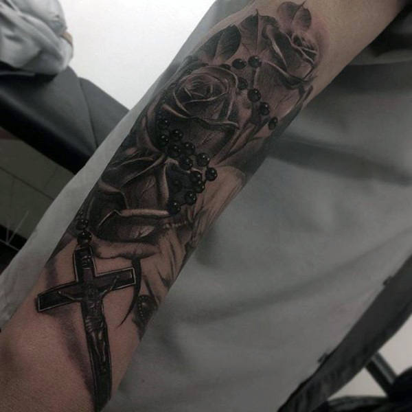 tatuaje rosario para hombre 55