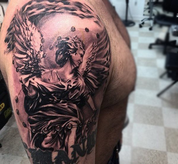 tatuaje rosario para hombre 66