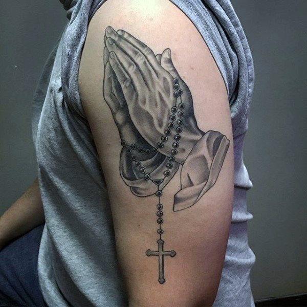 tatuaje rosario para hombre 87