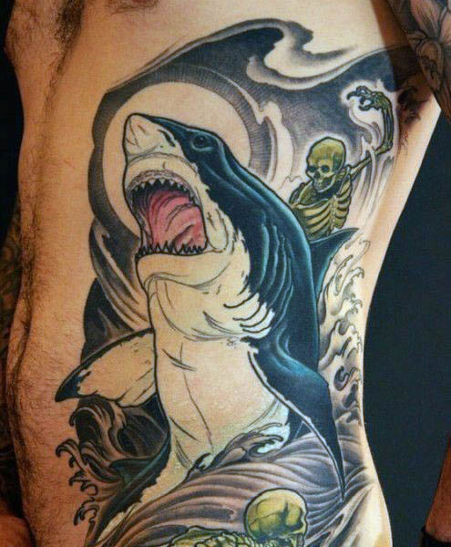 tatuaje tiburon para hombre 11