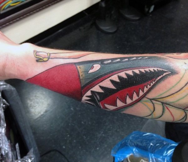 tatuaje tiburon para hombre 21