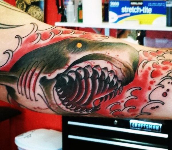 tatuaje tiburon para hombre 27