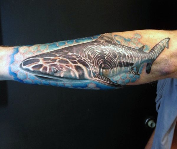 tatuaje tiburon para hombre 28