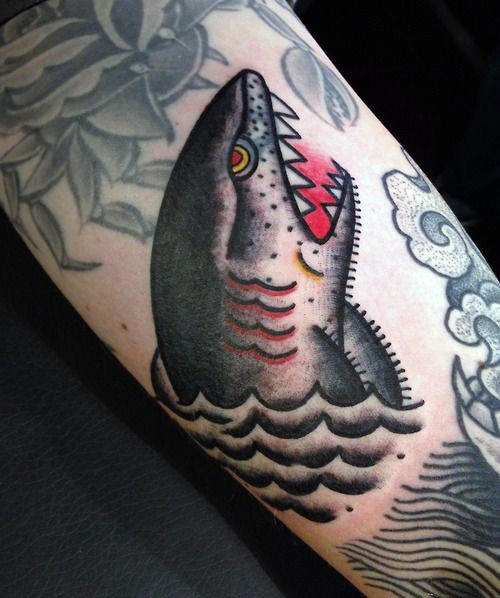 tatuaje tiburon para hombre 51