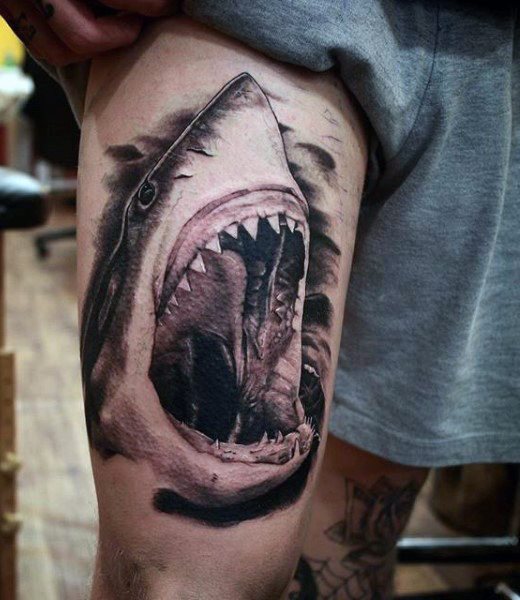 tatuaje tiburon para hombre 52