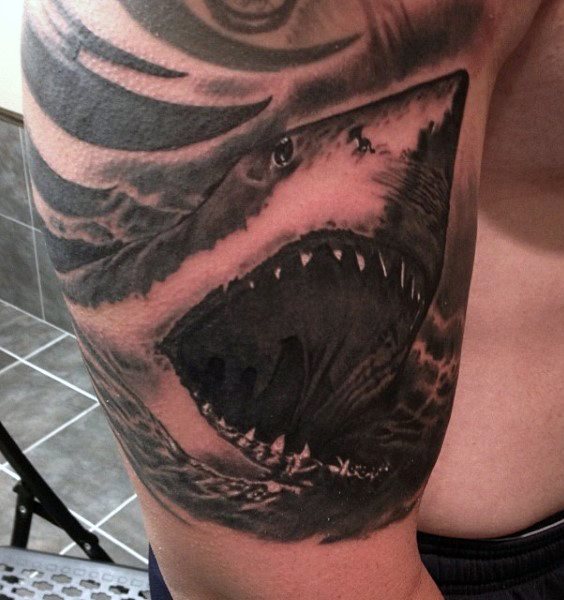 tatuaje tiburon para hombre 66