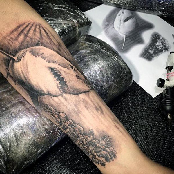 tatuaje tiburon para hombre 74