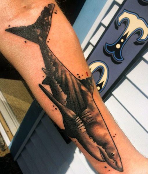 tatuaje tiburon para hombre 78