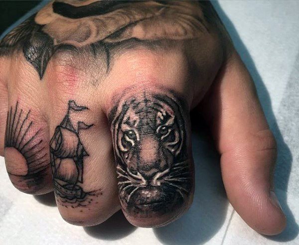 tatuaje tigre para hombre 40
