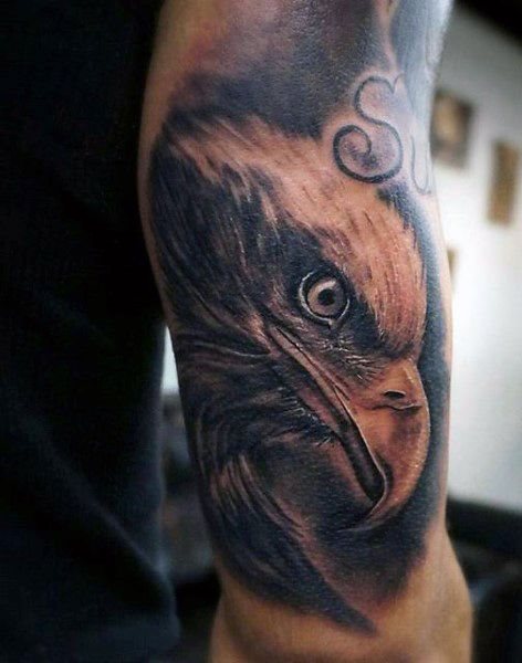 tatuaje aguila para hombre 15