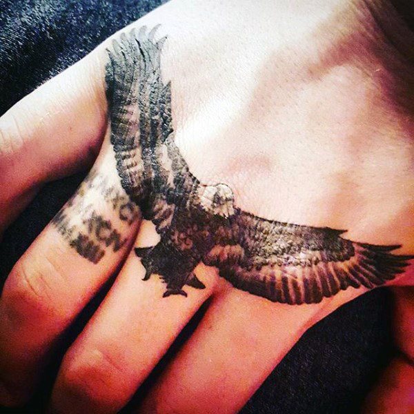 tatuaje aguila para hombre 16