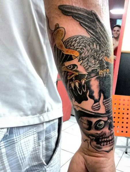 tatuaje aguila para hombre 51