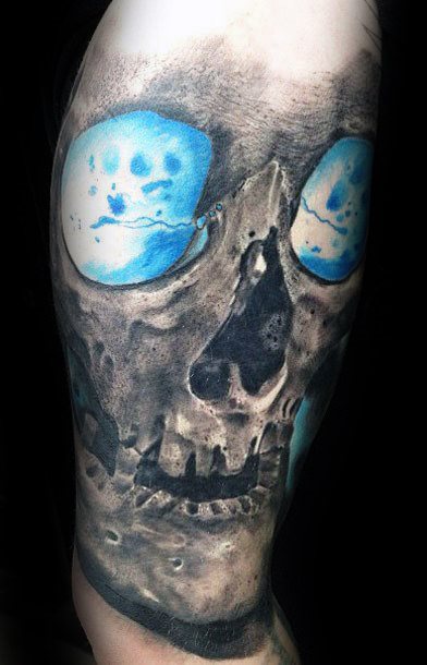 tatuaje calavera realista para hombre 37