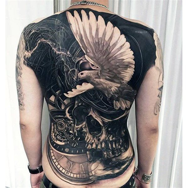 tatuaje calavera realista para hombre 49