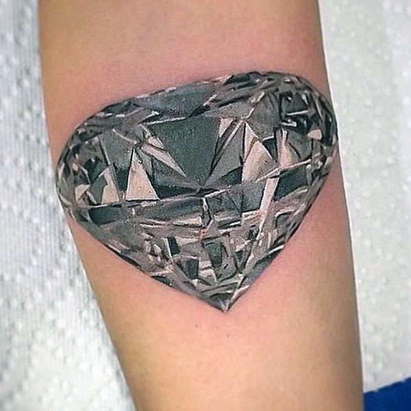 tatuaje diamante para hombre 02