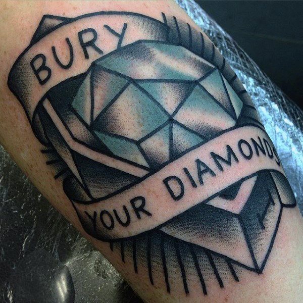 tatuaje diamante para hombre 21