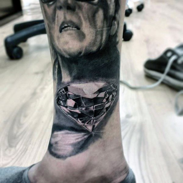 tatuaje diamante para hombre 23