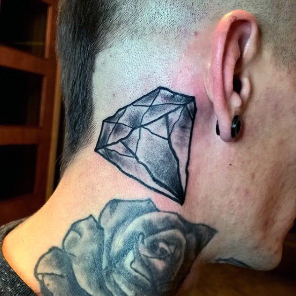 tatuaje diamante para hombre 30