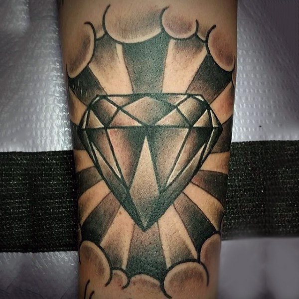 tatuaje diamante para hombre 42