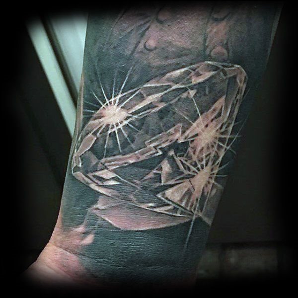 tatuaje diamante para hombre 53