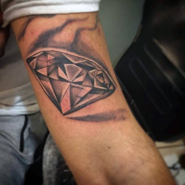 tatuaje diamante para hombre 62