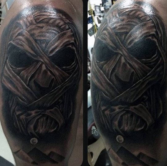 tatuaje egipcio para hombre 20