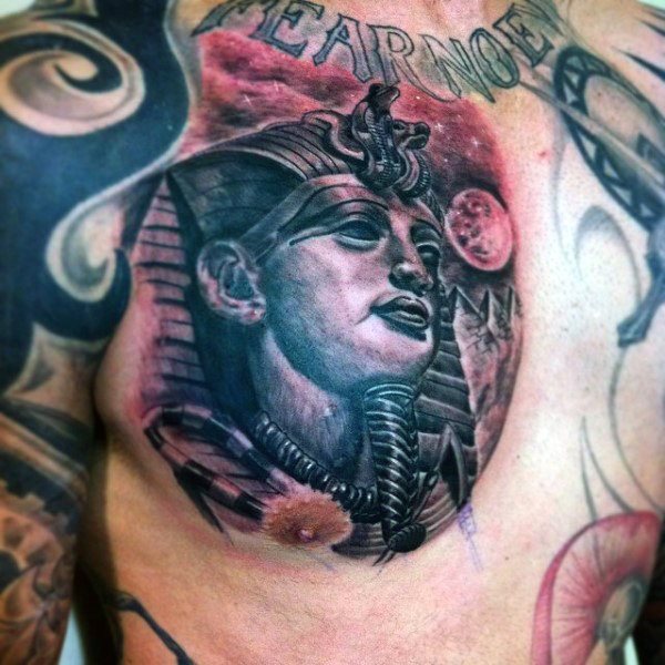 tatuaje egipcio para hombre 32