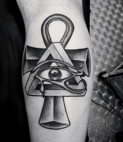 tatuaje egipcio para hombre 35