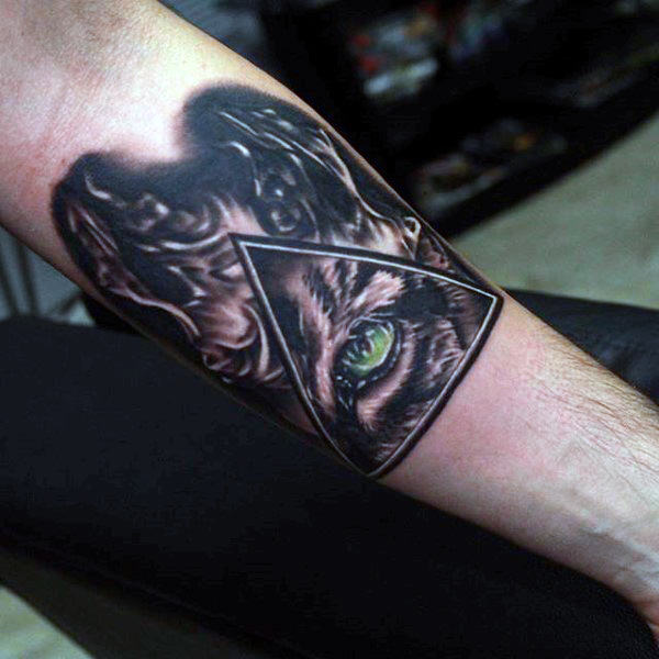 tatuaje fuego para hombre 02