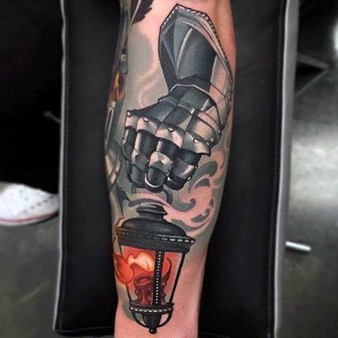 tatuaje fuego para hombre 31