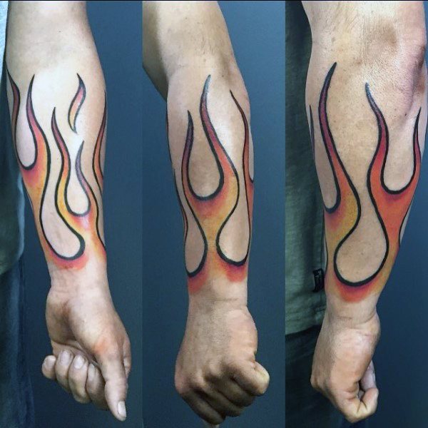 tatuaje fuego para hombre 38