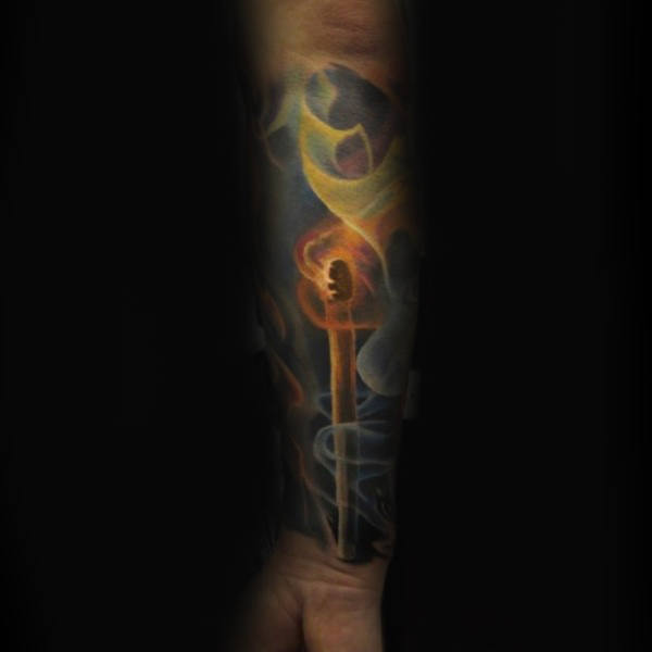 tatuaje fuego para hombre 41