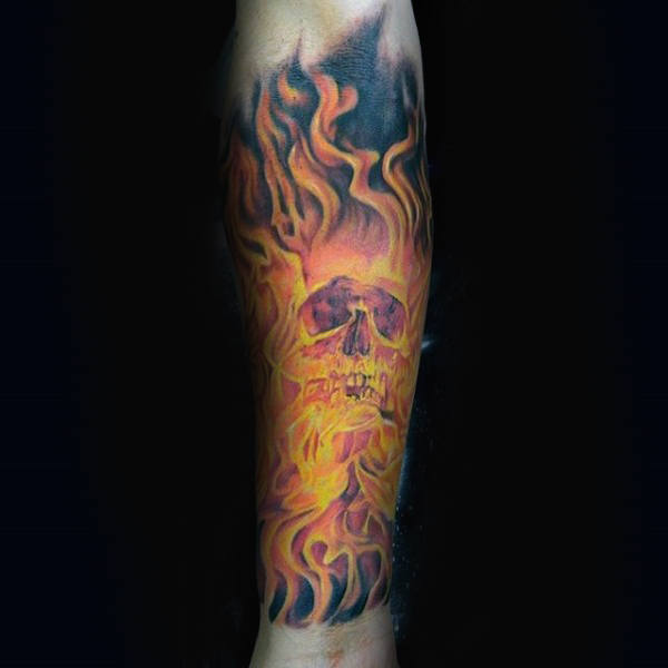 tatuaje fuego para hombre 48