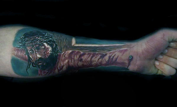 tatuaje jesus antebrazo para hombre 02