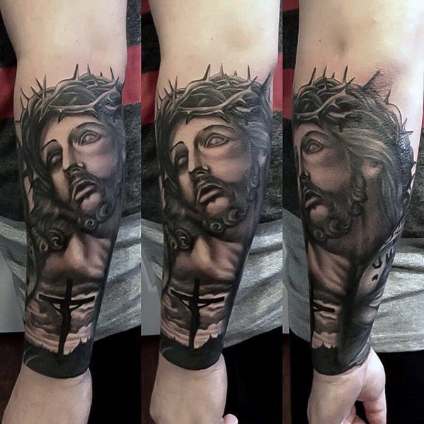 tatuaje jesus antebrazo para hombre 28