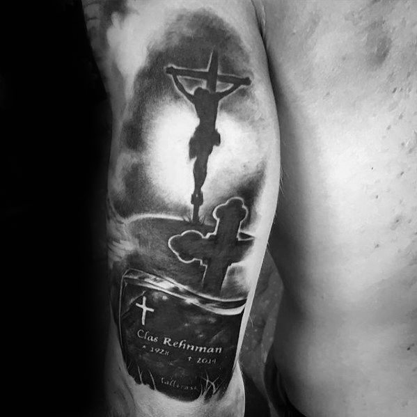 tatuaje jesus brazo para hombre 46