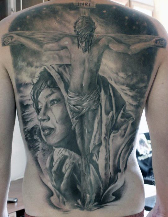 tatuaje jesus espalda para hombre 03