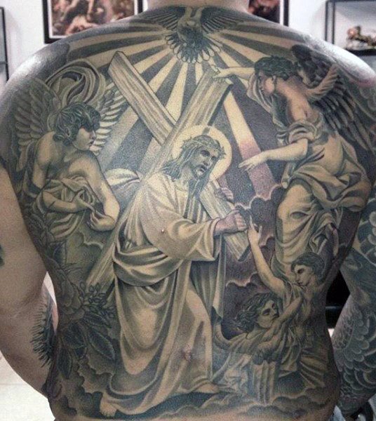 tatuaje jesus espalda para hombre 08