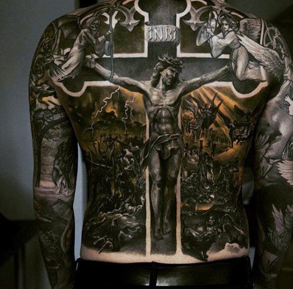 tatuaje jesus espalda para hombre 10