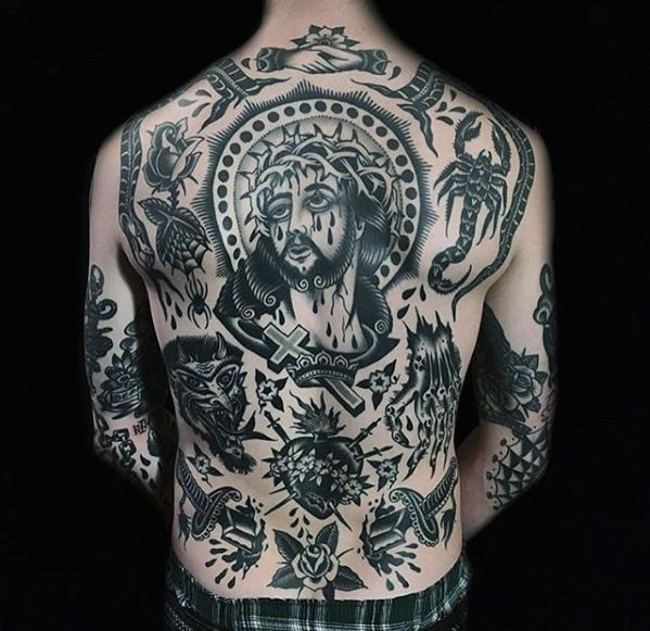 tatuaje jesus espalda para hombre 15