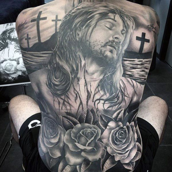 tatuaje jesus espalda para hombre 32