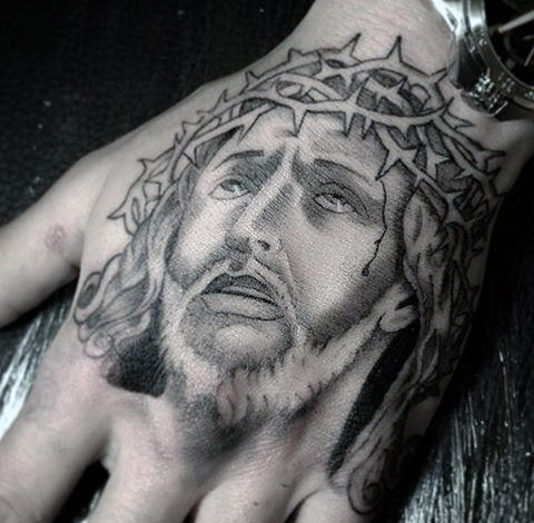 tatuaje jesus mano para hombre 18