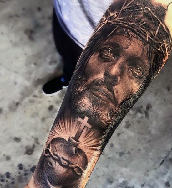 tatuaje jesus para hombre 05
