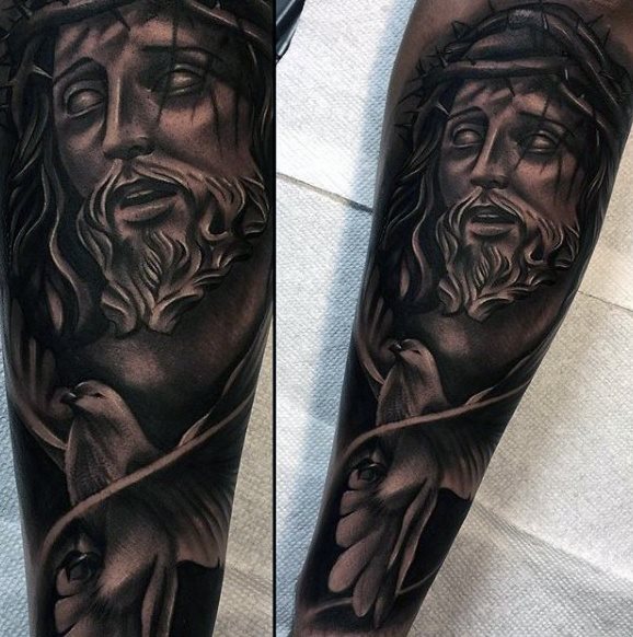 tatuaje jesus para hombre 36