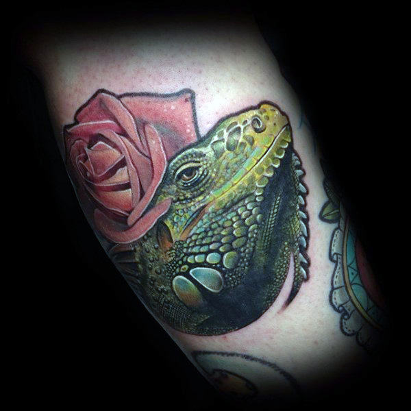 tatuaje lagarto para hombre 27