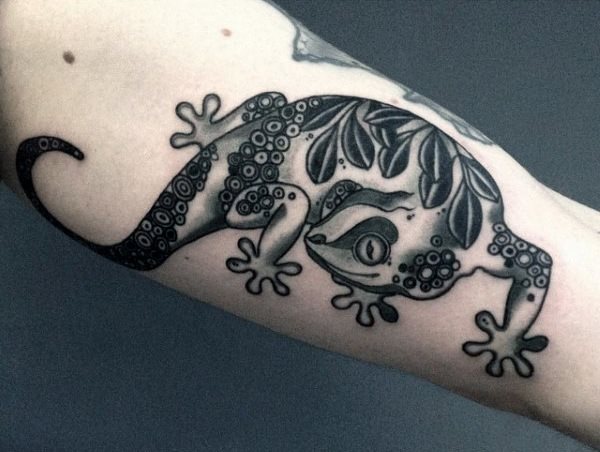 tatuaje lagarto para hombre 32