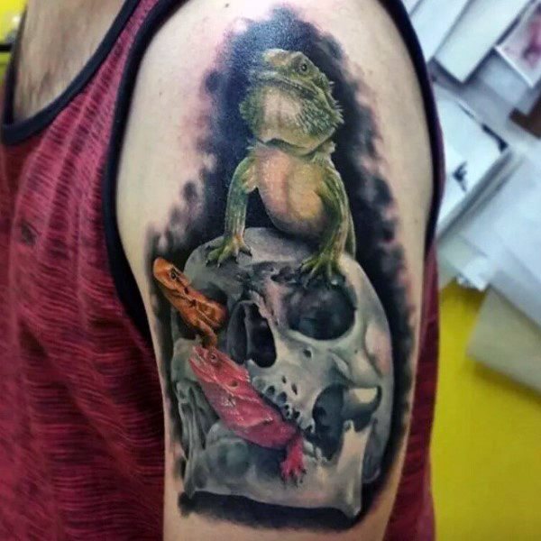 tatuaje lagarto para hombre 41