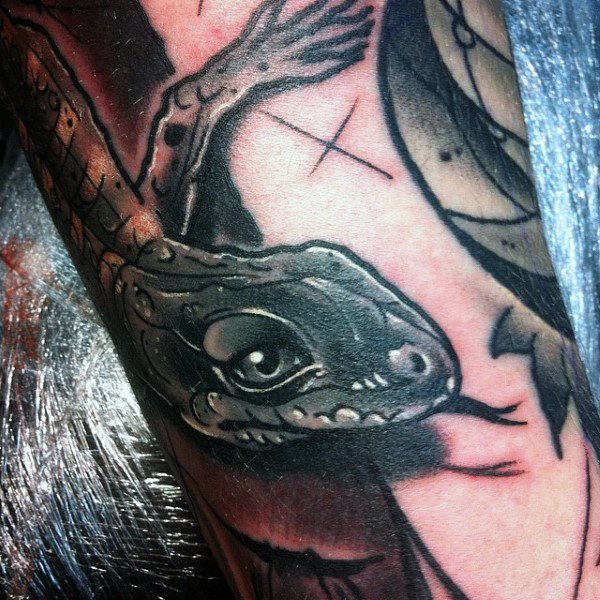 tatuaje lagarto para hombre 57