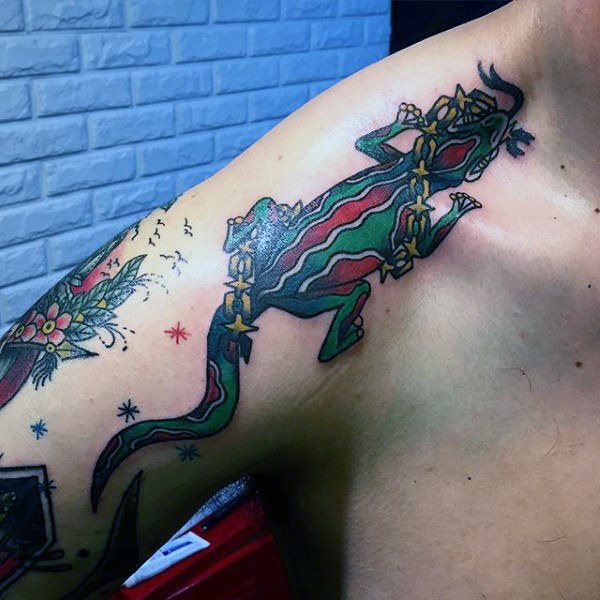 tatuaje lagarto para hombre 59